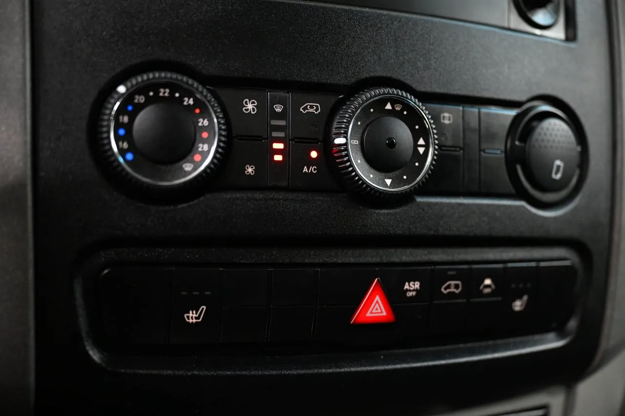 Mercedes Sprinter bild 35