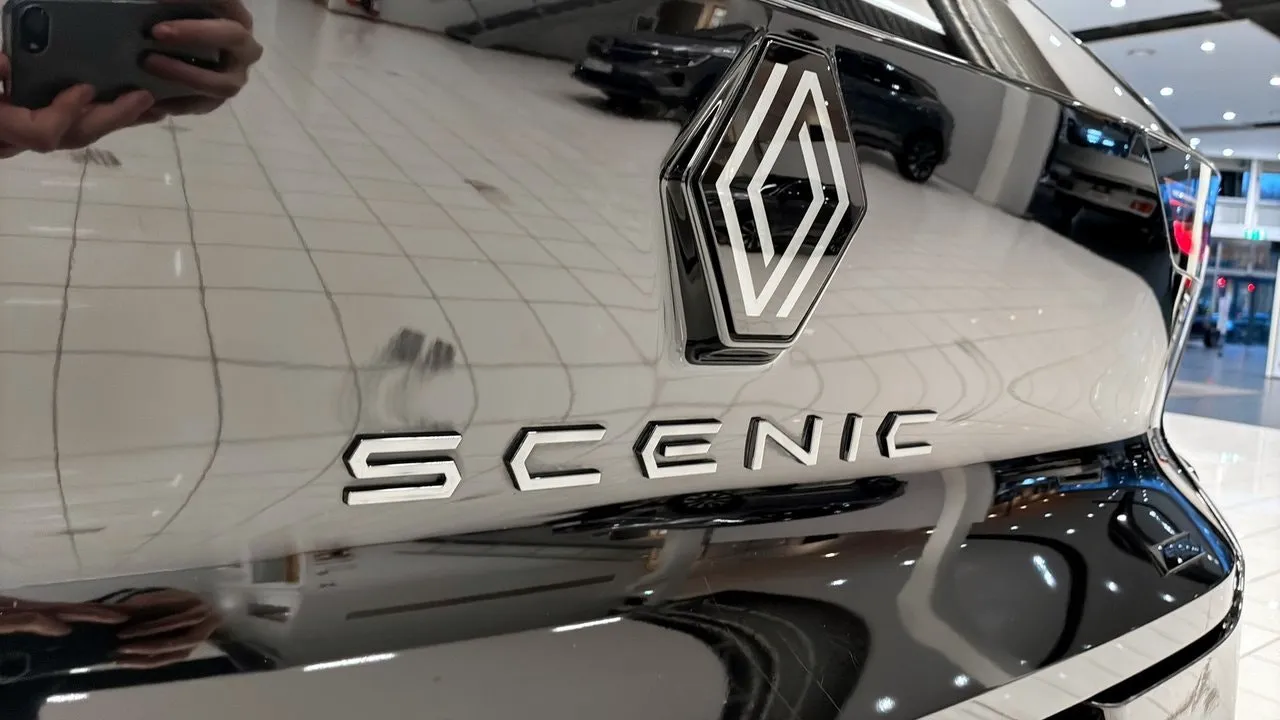 Vehicle image 20