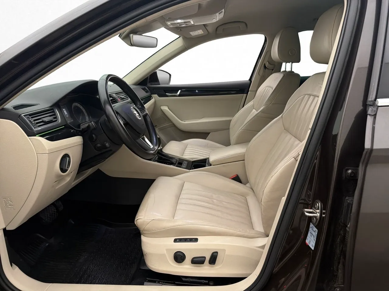 Skoda Superb bild 13