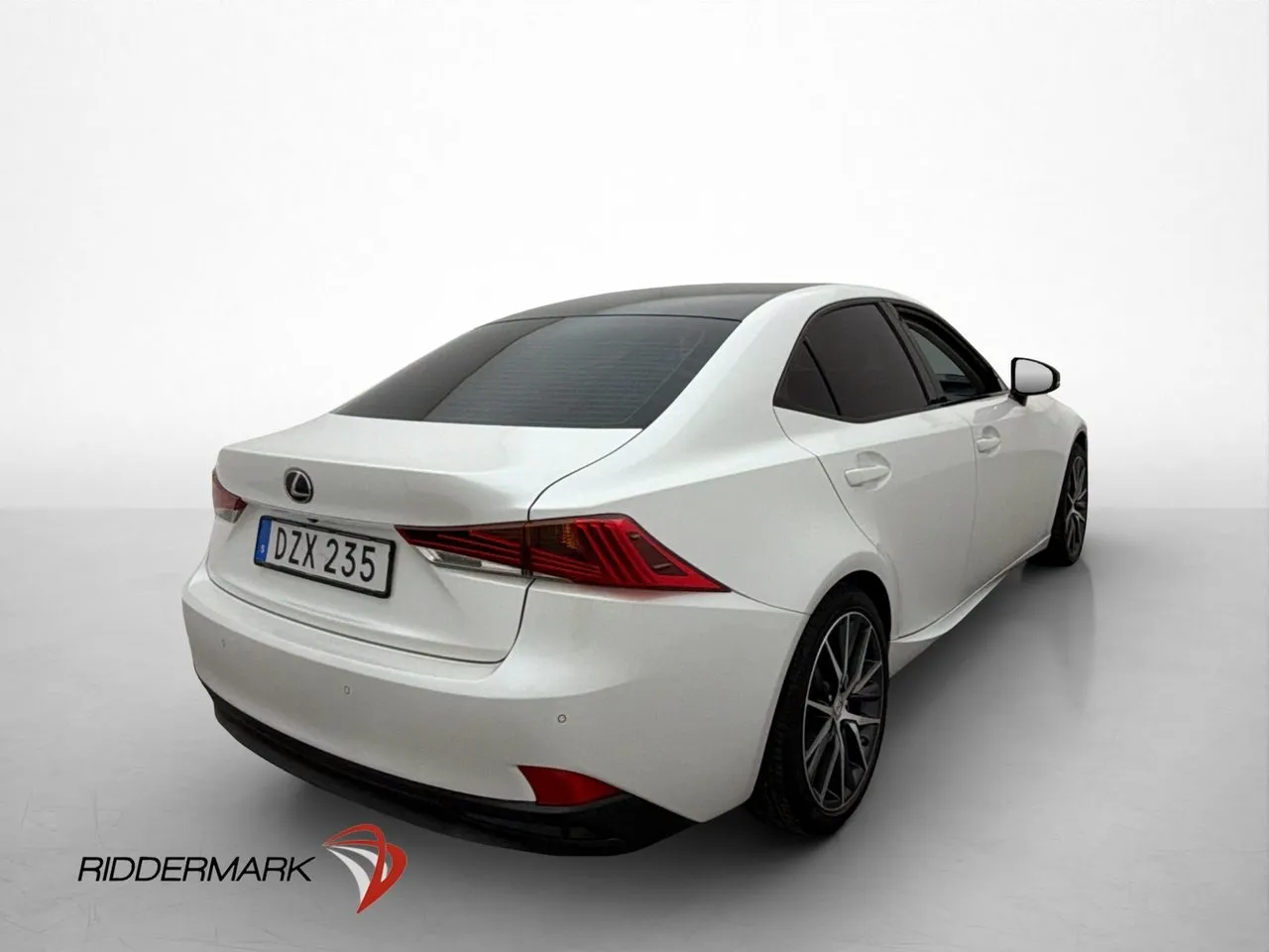 Lexus IS bild 8