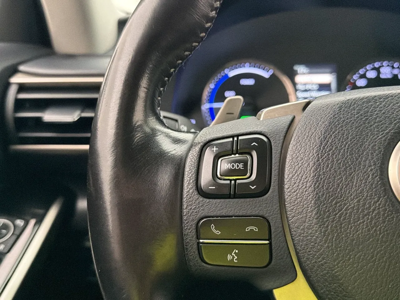 Lexus IS bild 15