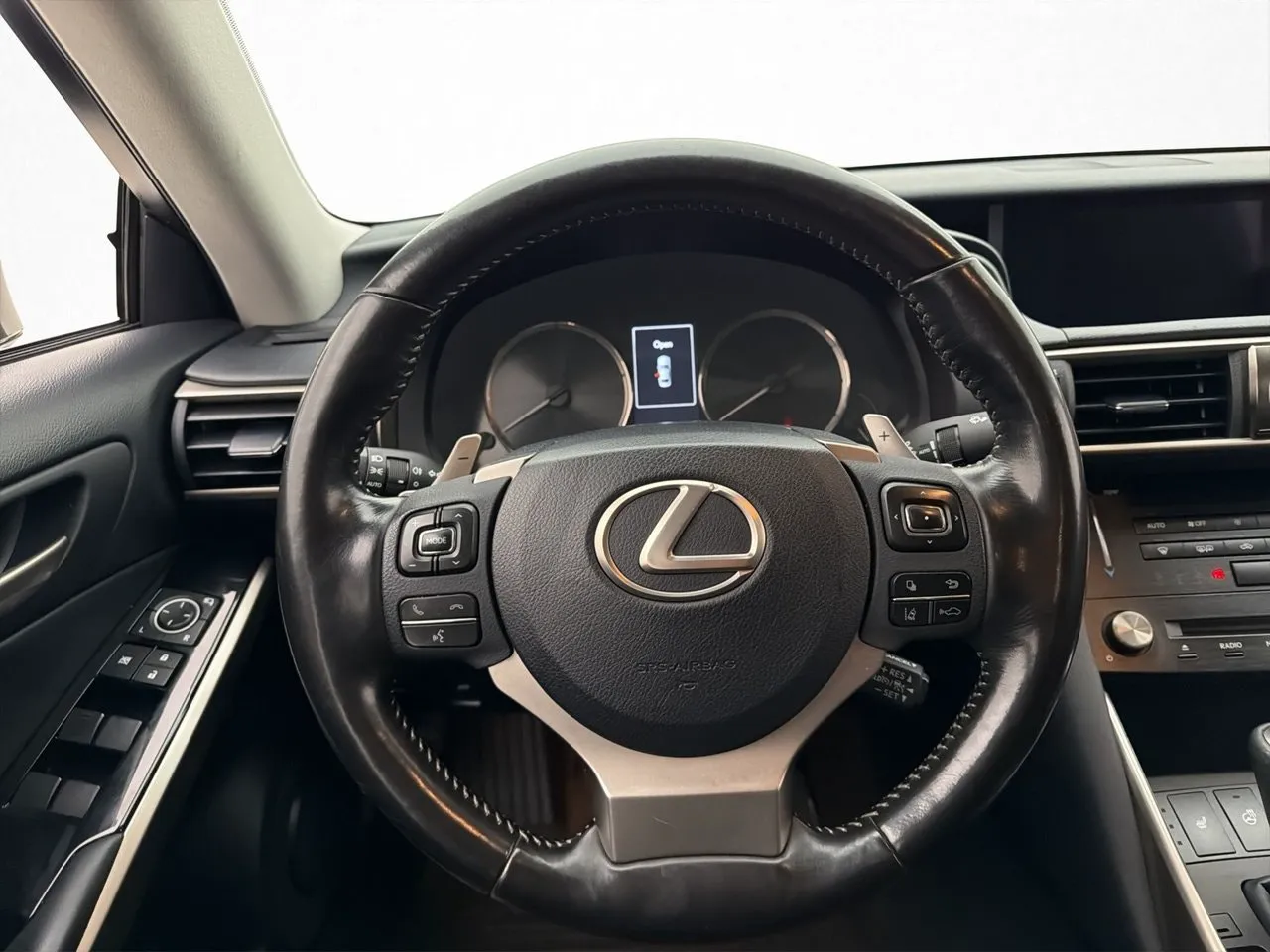 Lexus IS bild 14