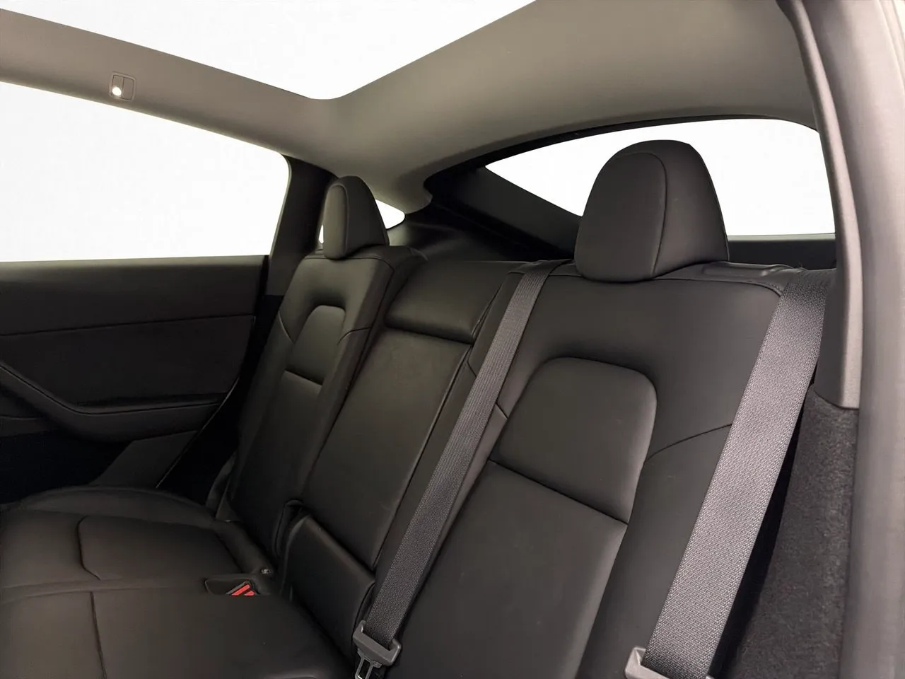 Tesla Model Y bild 28