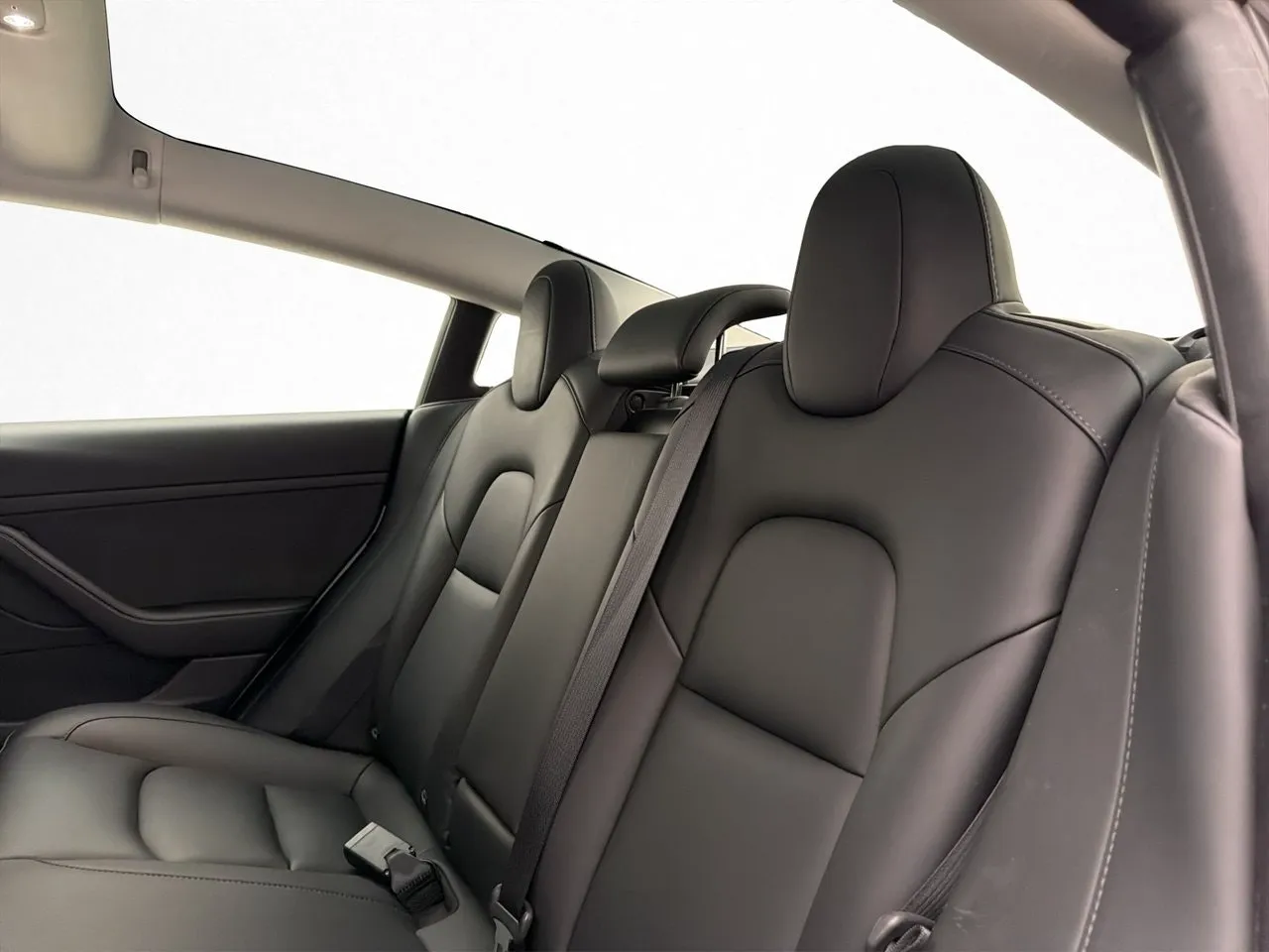 Tesla Model 3 bild 27