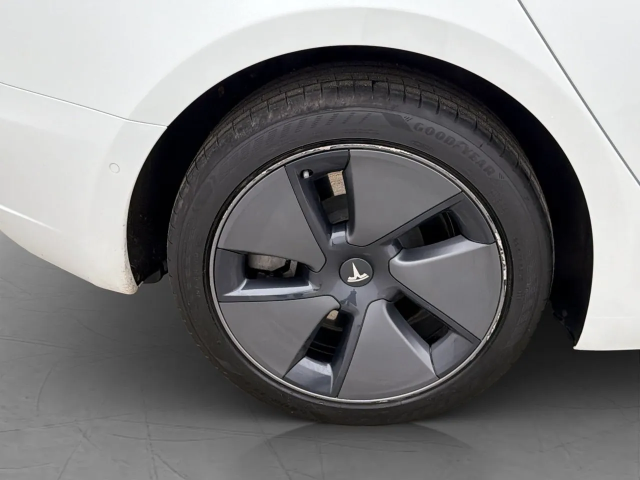 Tesla Model 3 bild 32