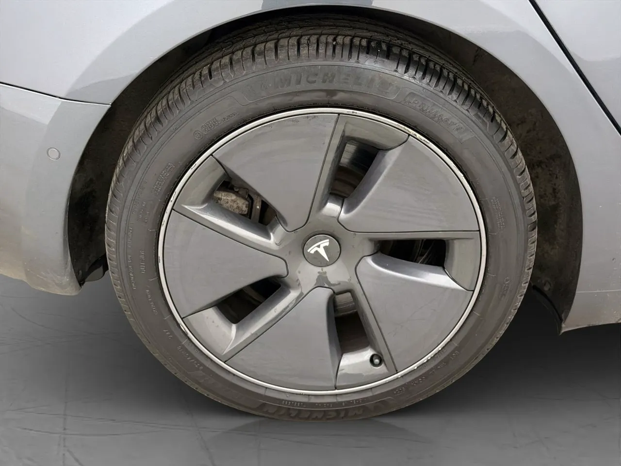Tesla Model 3 bild 33