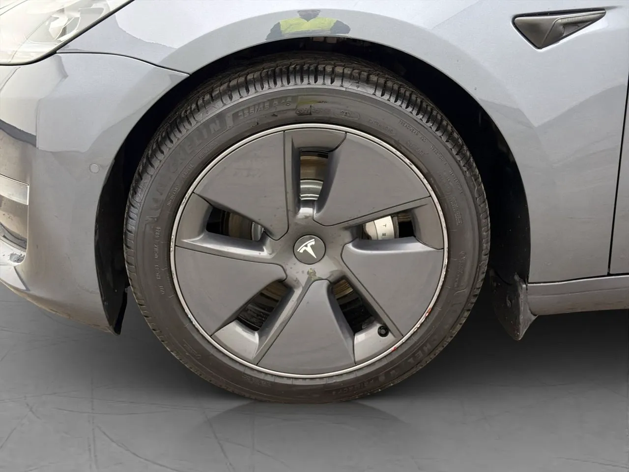 Tesla Model 3 bild 31