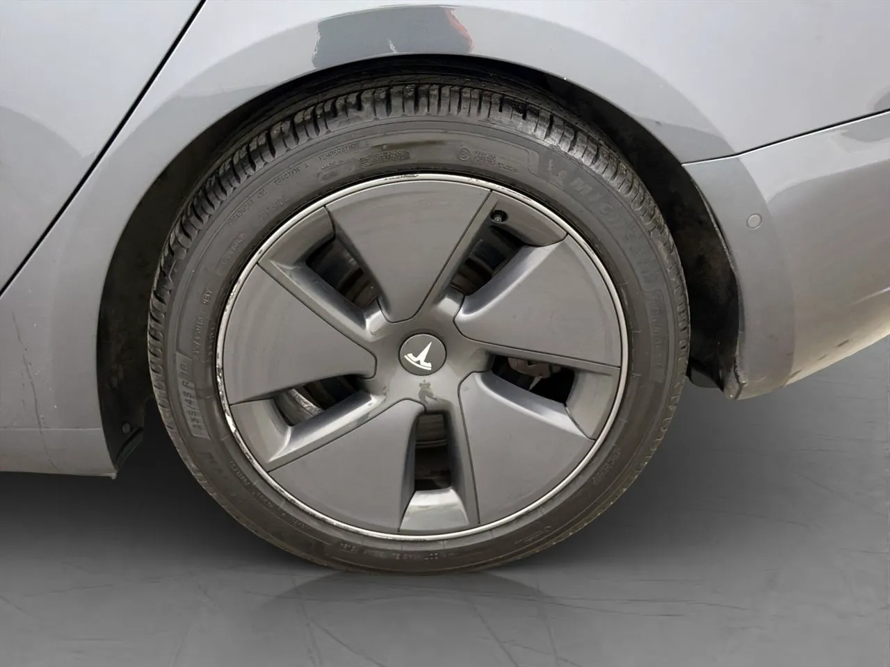 Tesla Model 3 bild 32