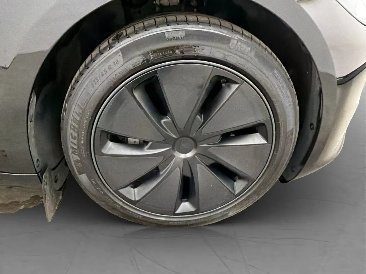 Tesla Model 3 bild 34