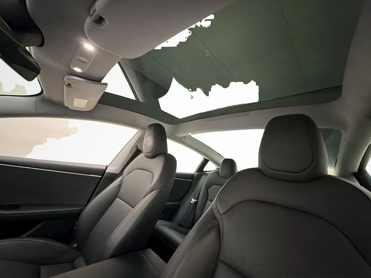 Tesla Model 3 bild 11