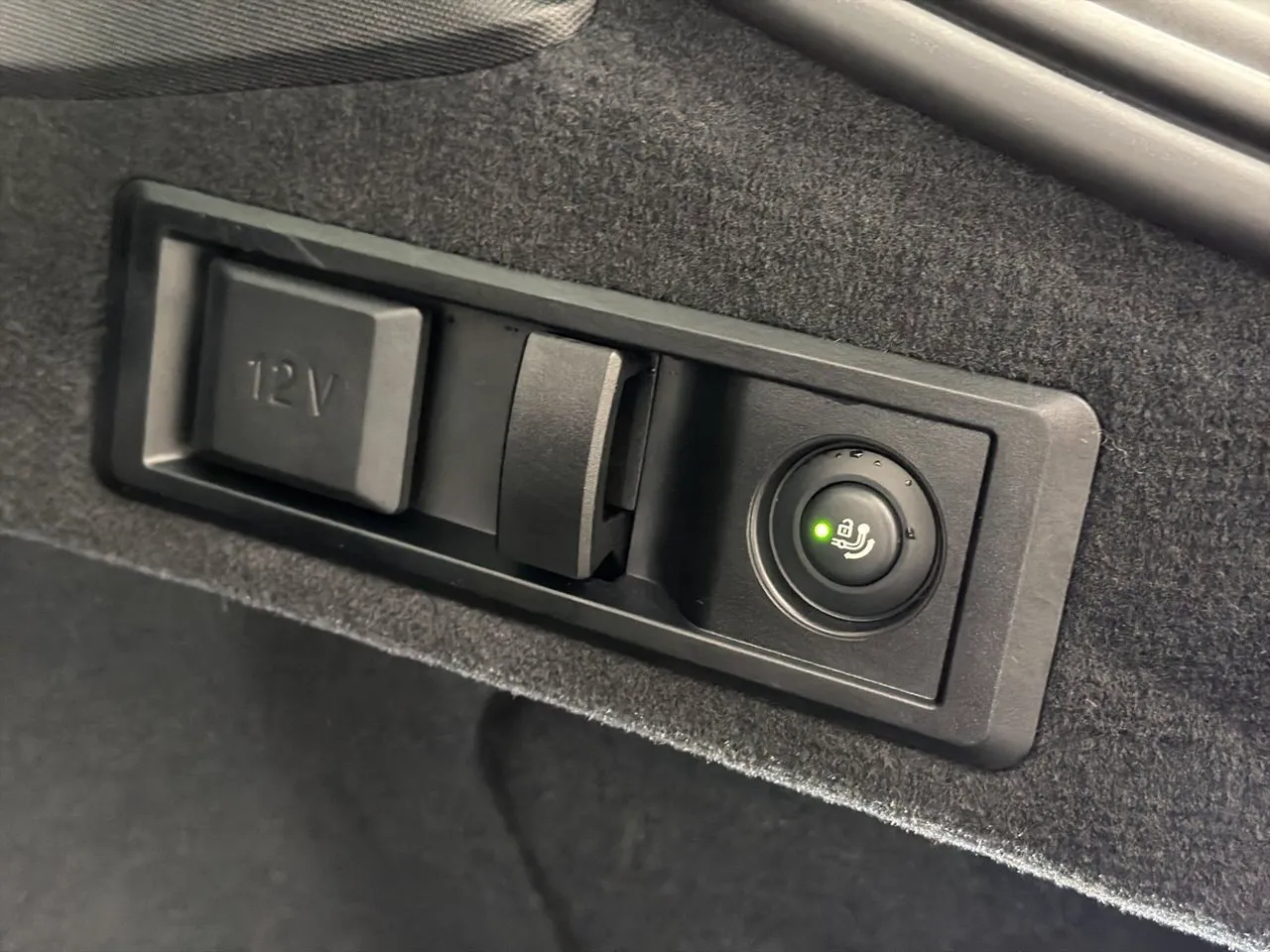 BMW i4 bild 31