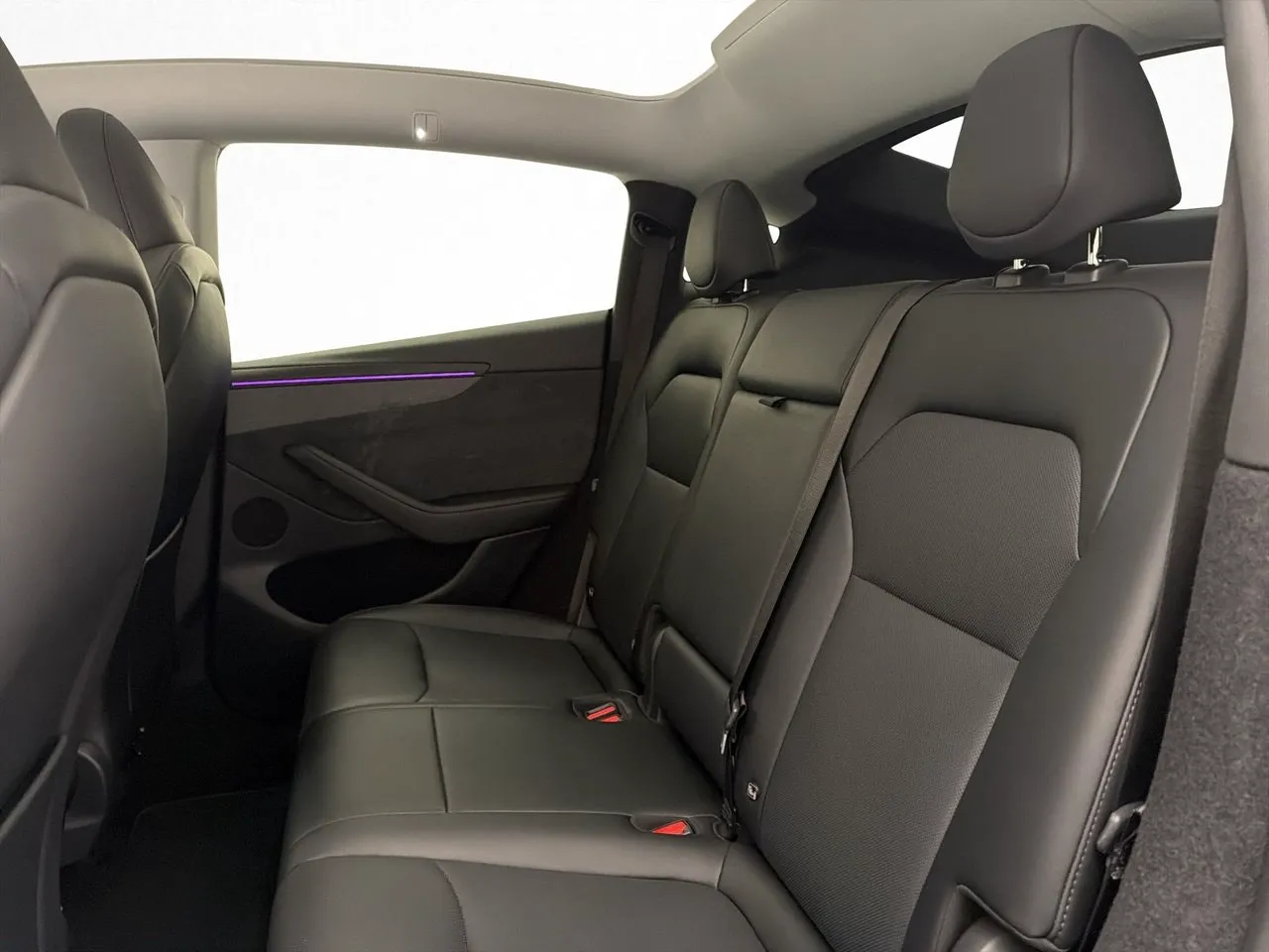 Tesla Model Y bild 31