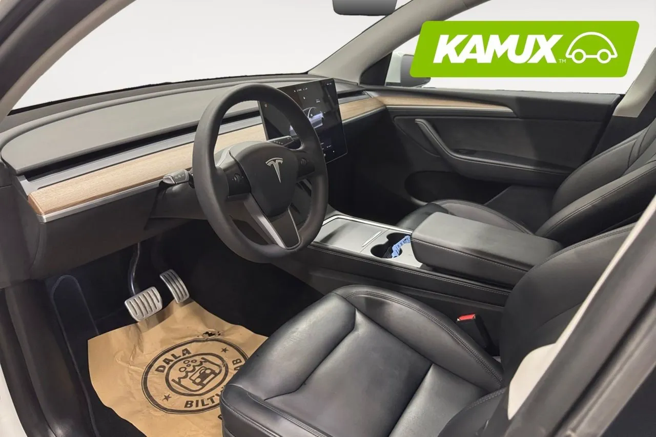 Tesla Model Y bild 8