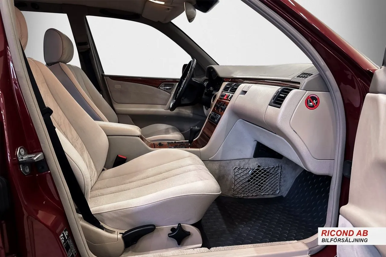 Mercedes E300 bild 14