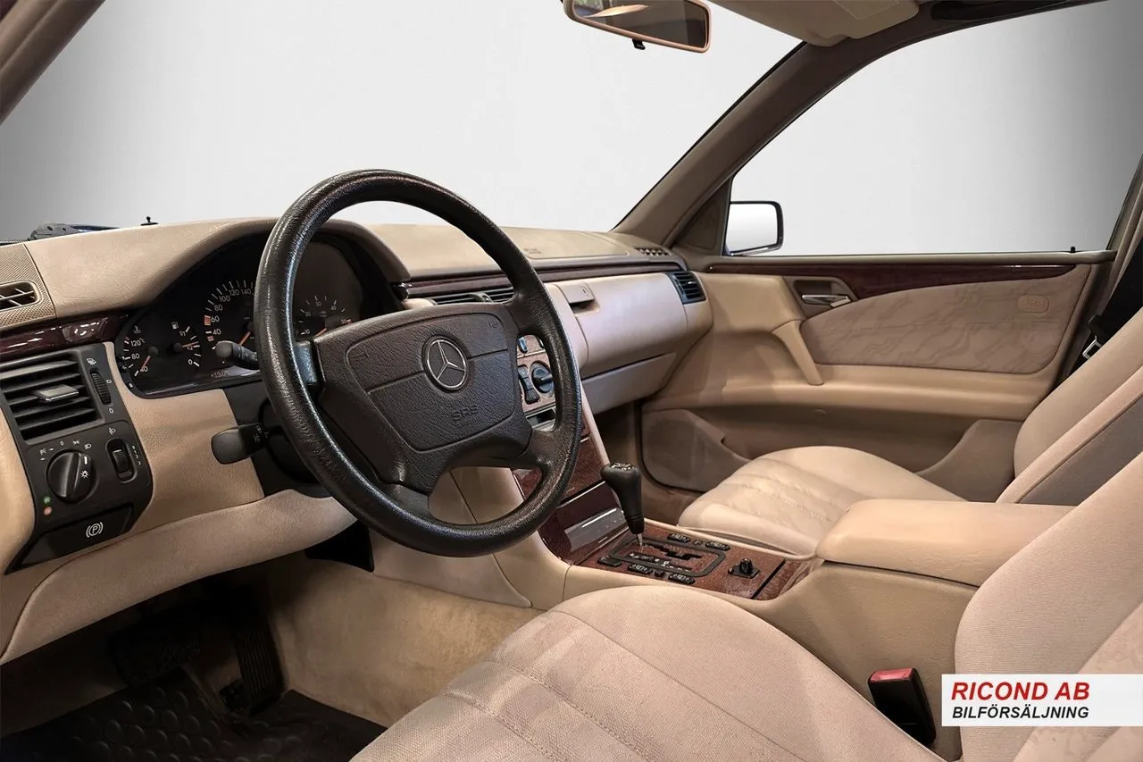 Mercedes E300 bild 27