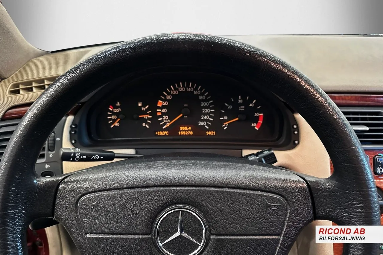 Mercedes E300 bild 30