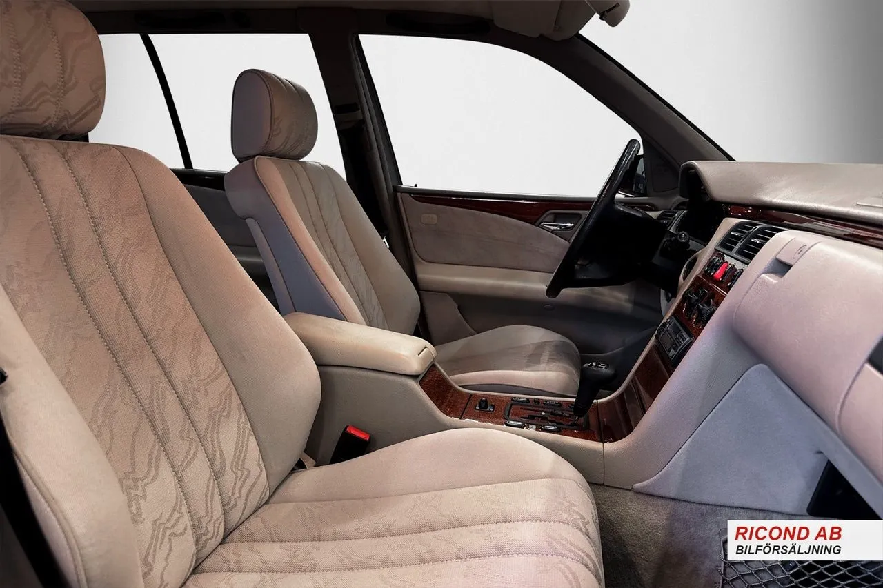 Mercedes E300 bild 17