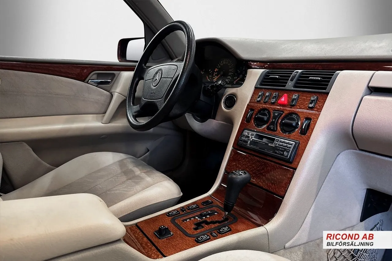Mercedes E300 bild 22
