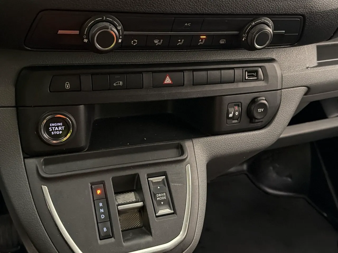 Opel Vivaro bild 26