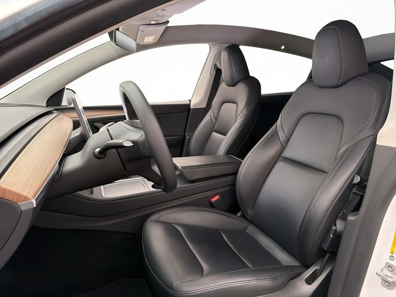 Tesla Model Y bild 11