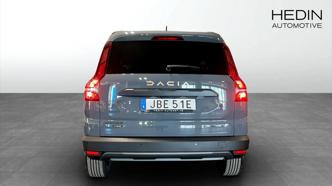 Vehicle image 26