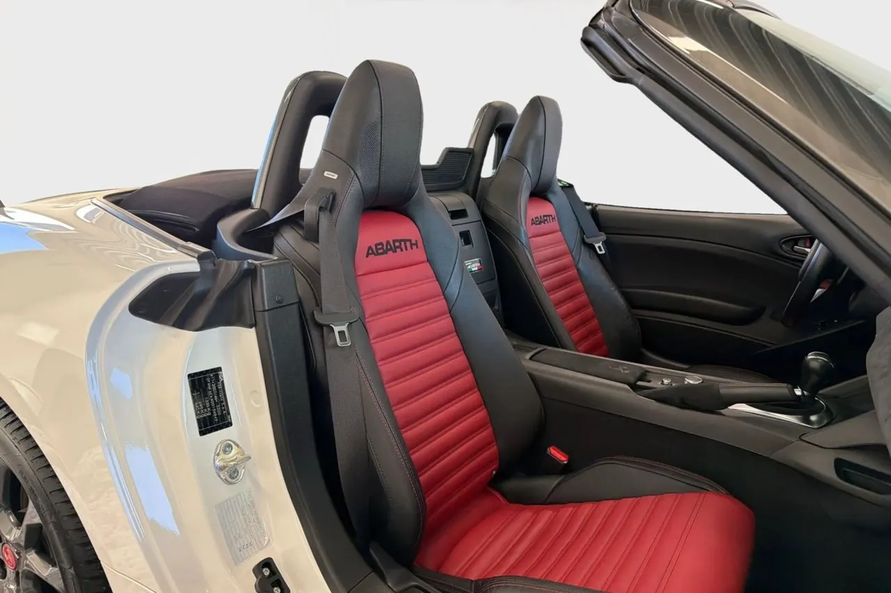 Vehicle image 35