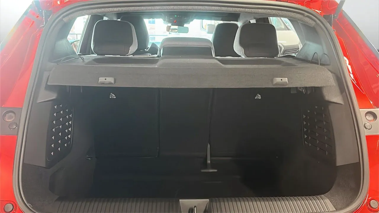 Vehicle image 24