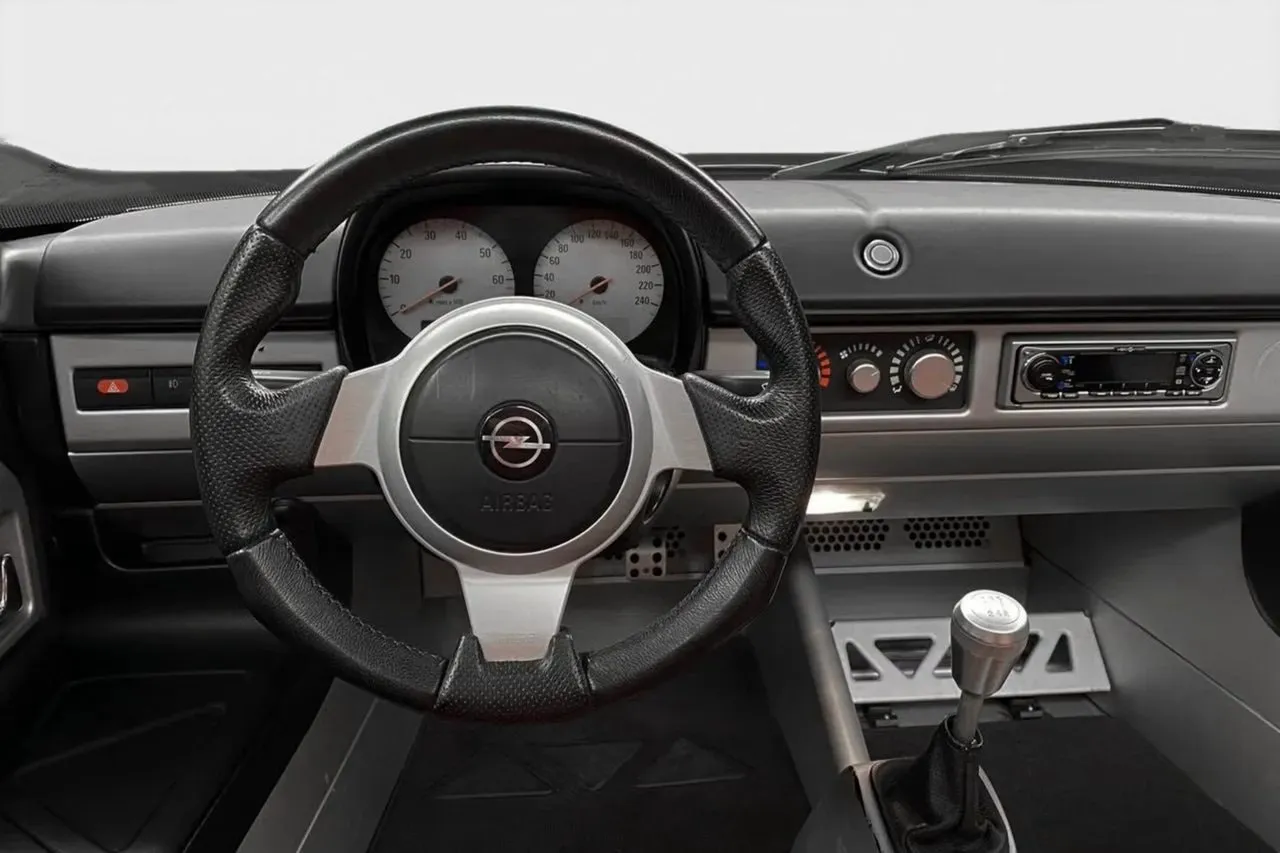 Vehicle image 20