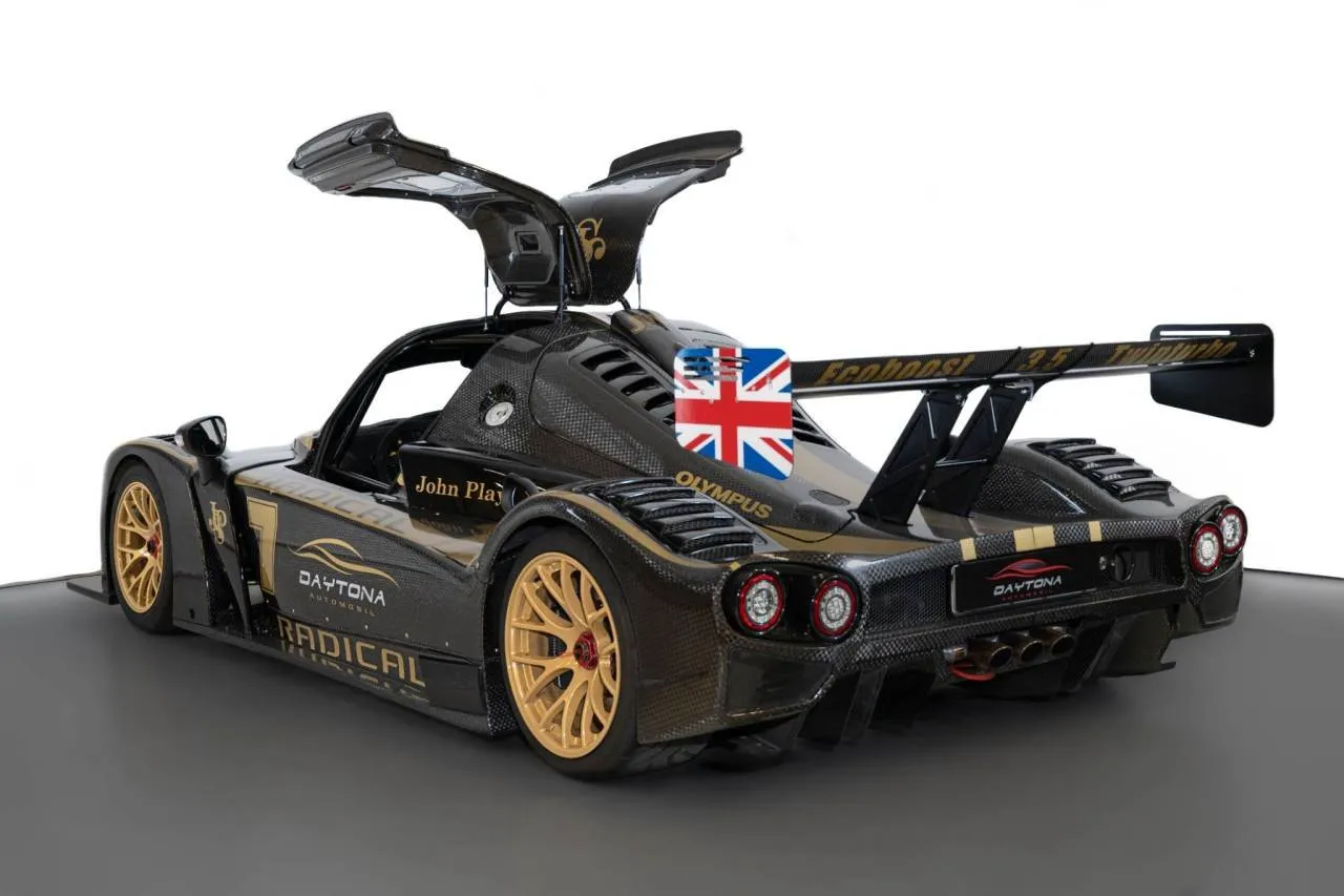 Vehicle image 9