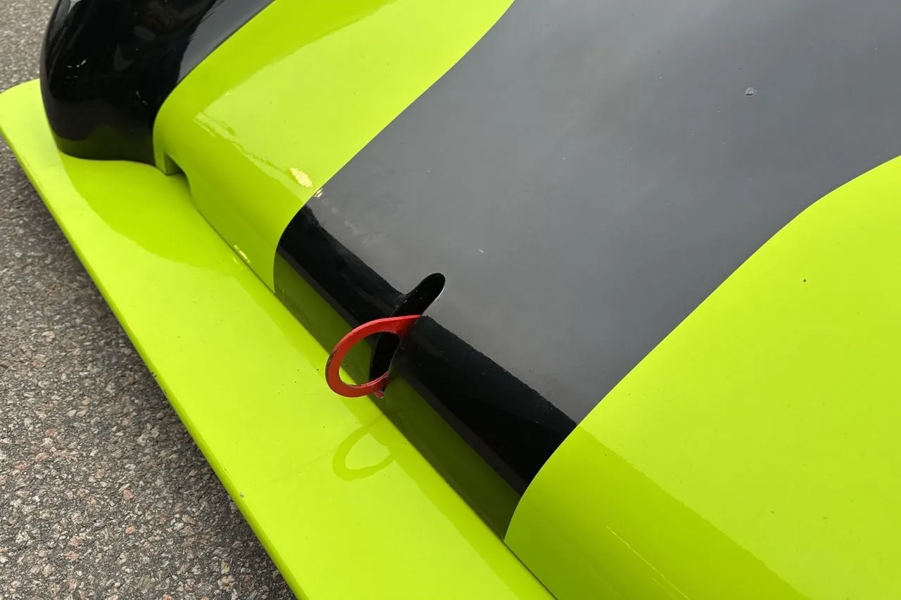 Vehicle image 18