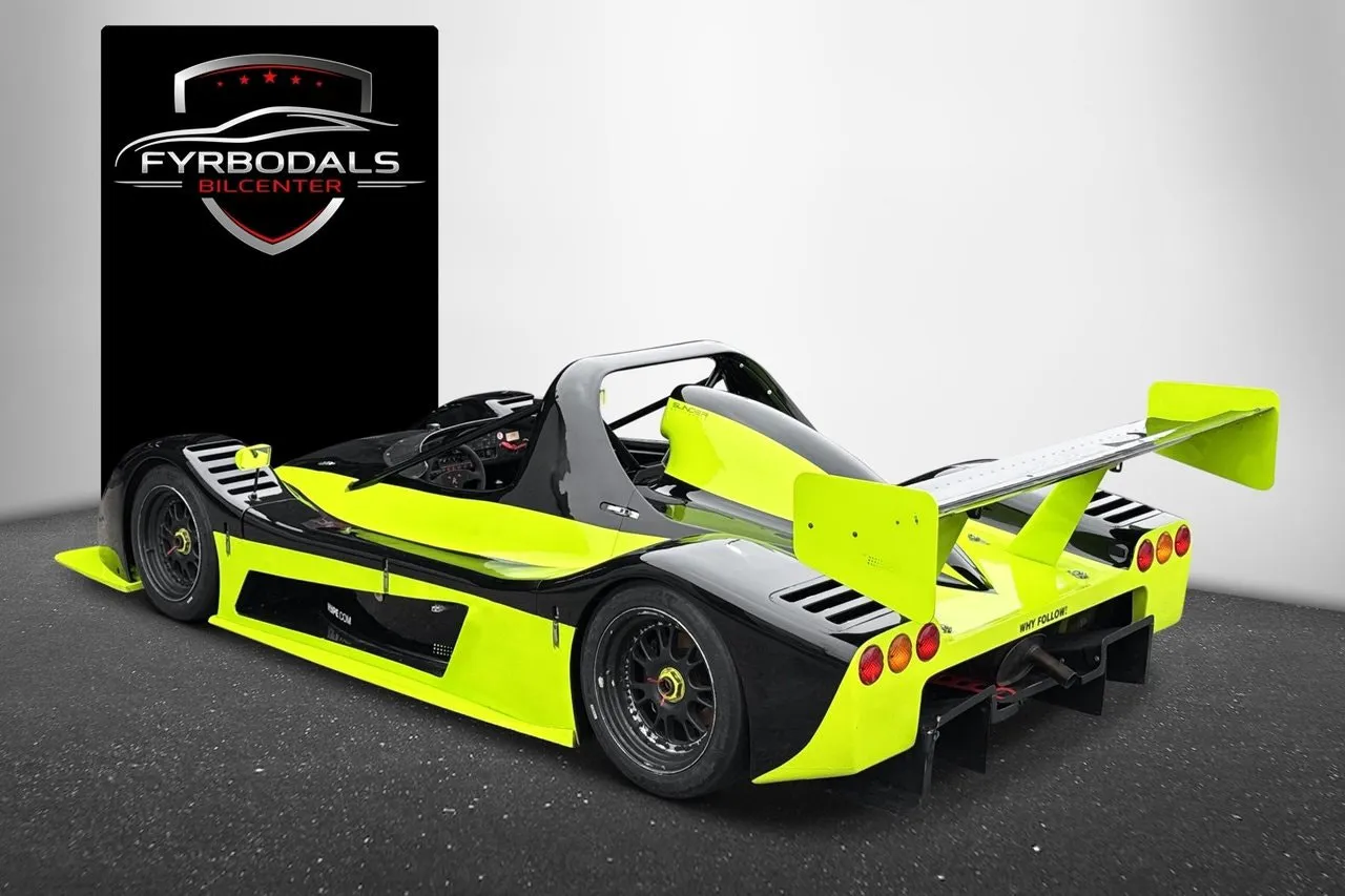 Vehicle image 11