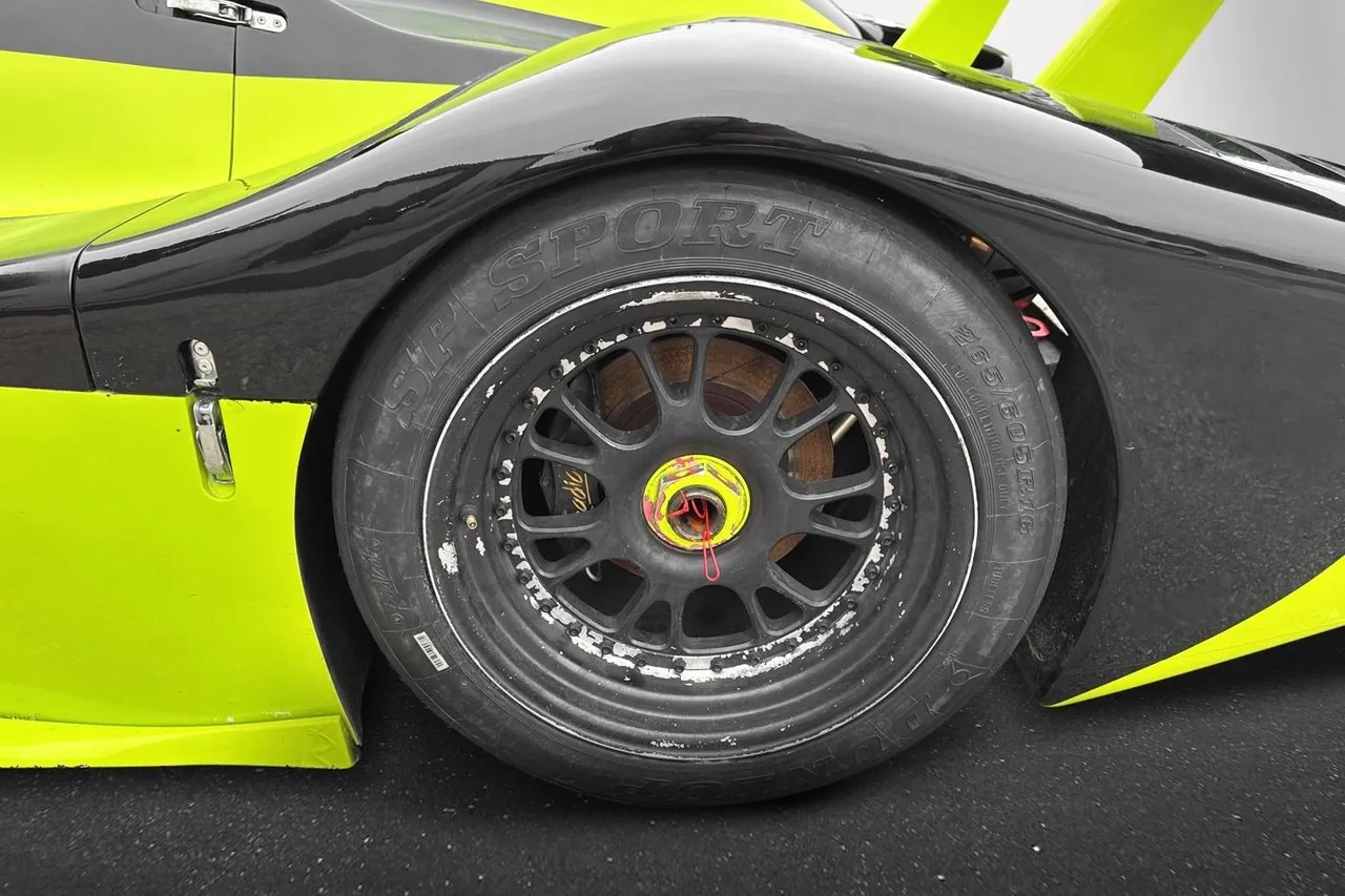Vehicle image 21