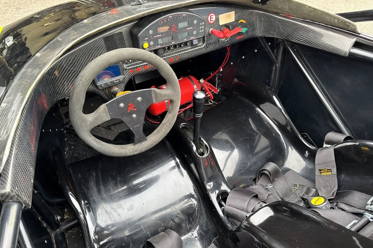 Vehicle image 28