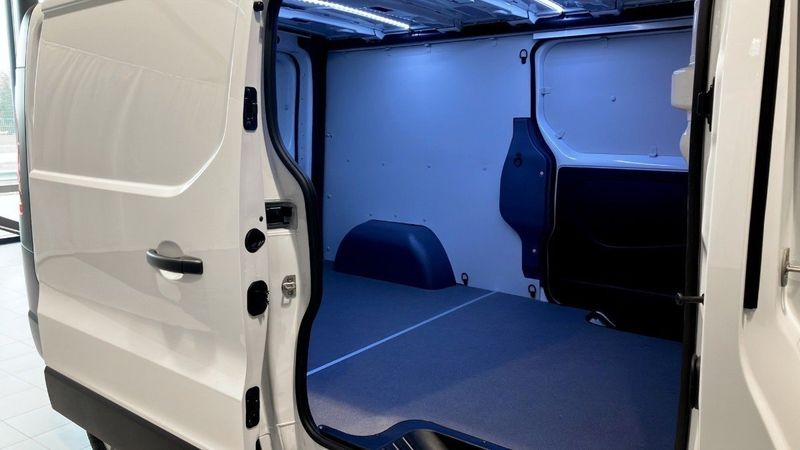 Nissan Primastar bild 7