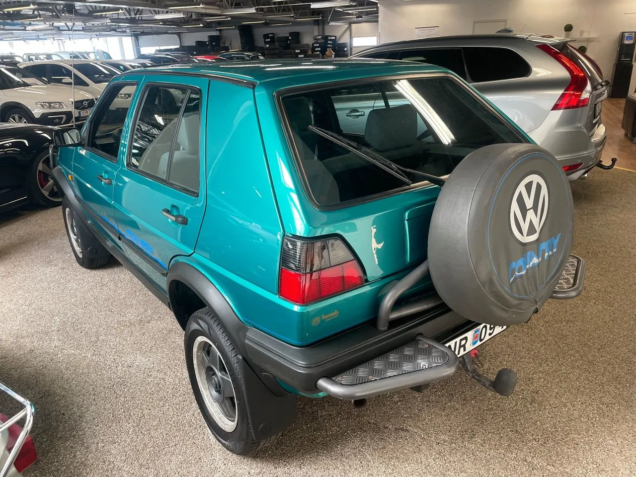 Vehicle image 3