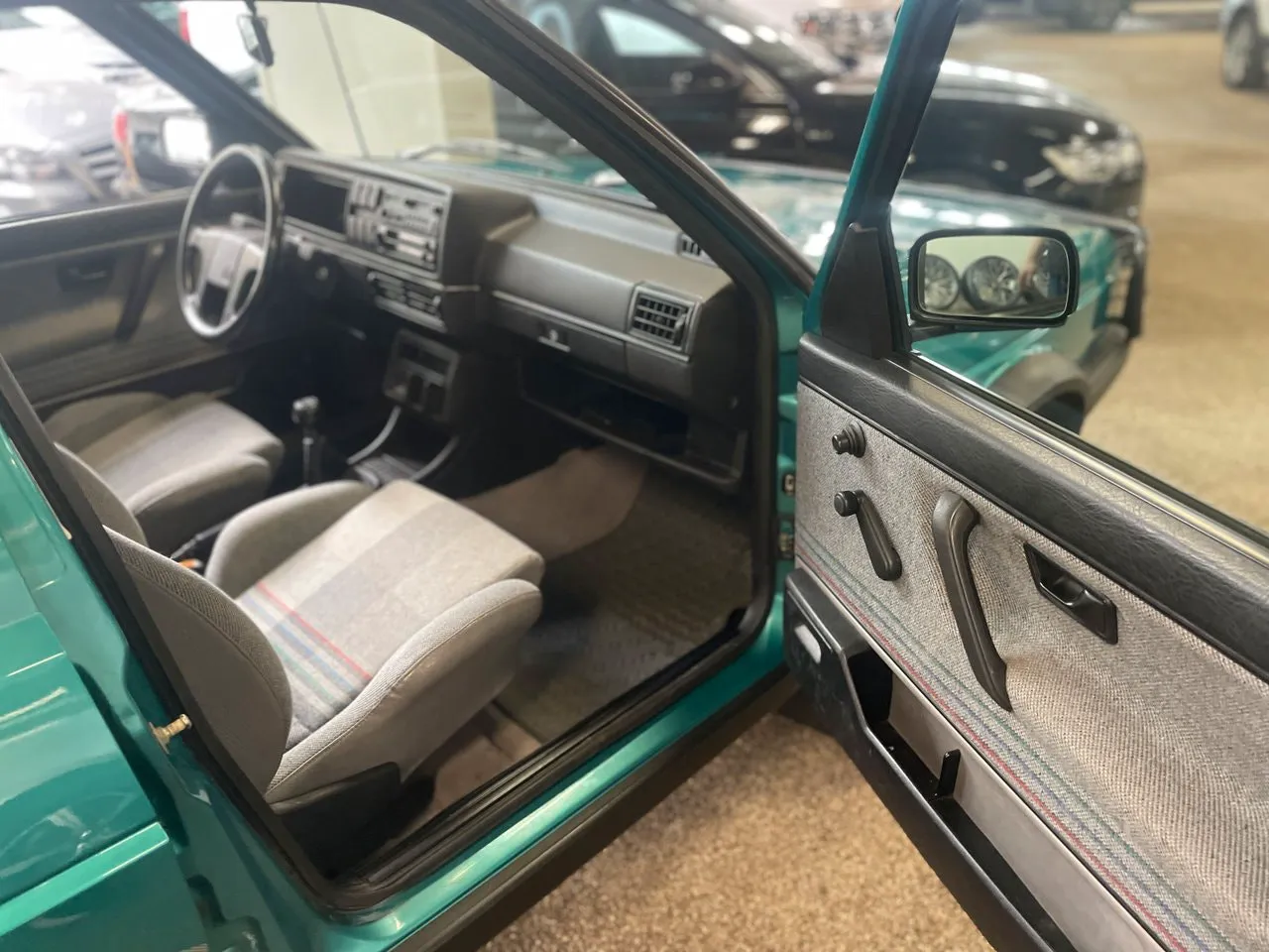 Vehicle image 7