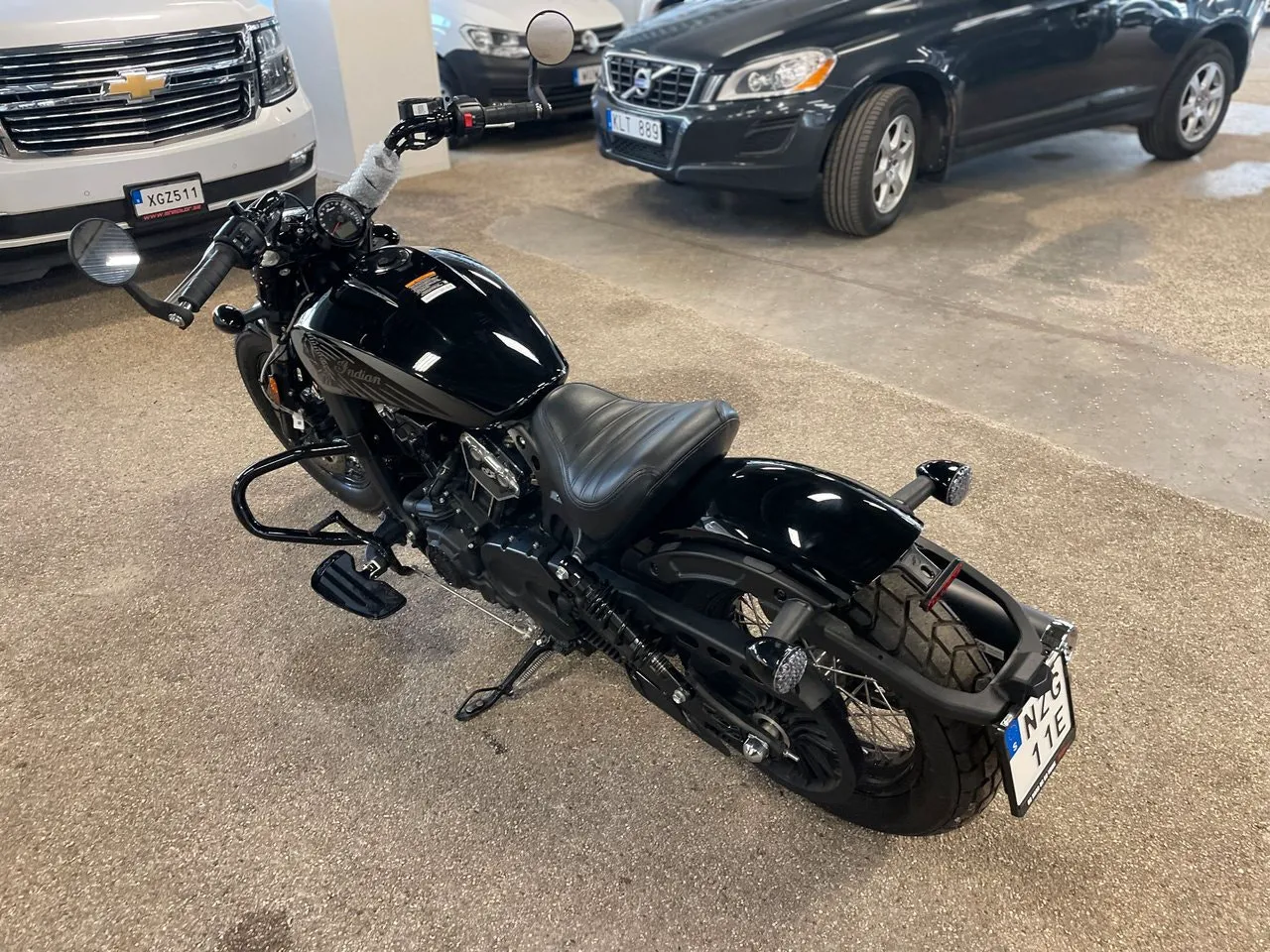 Vehicle image 3