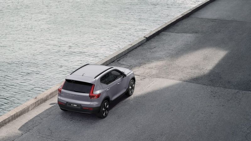 Volvo EX40 bild 8