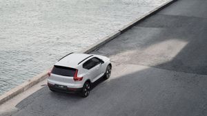 Volvo EX40 bild 8