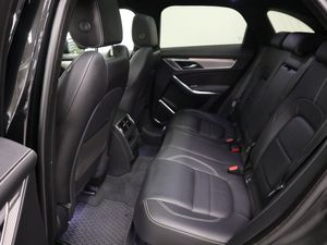 Jaguar F-Pace bild 10