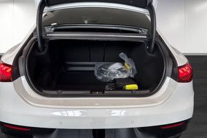 Mercedes EQE350 bild 11
