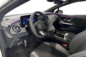 Mercedes EQE350 bild 8