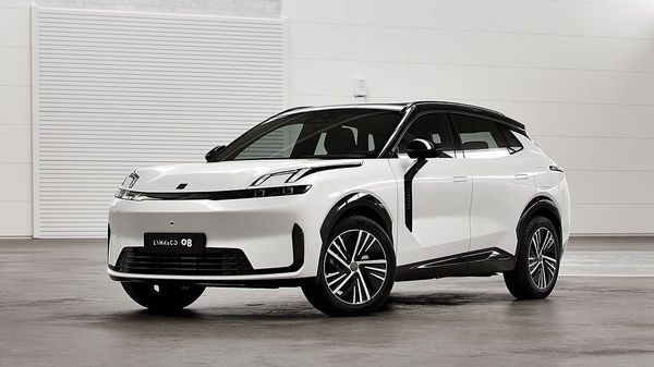Lynk & Co 08 Core PHEV 20 Mils Räckvidd Eldrift (WLTP) - 2026