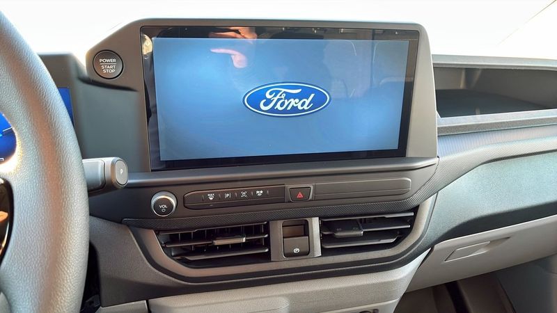 Ford Custom bild 12