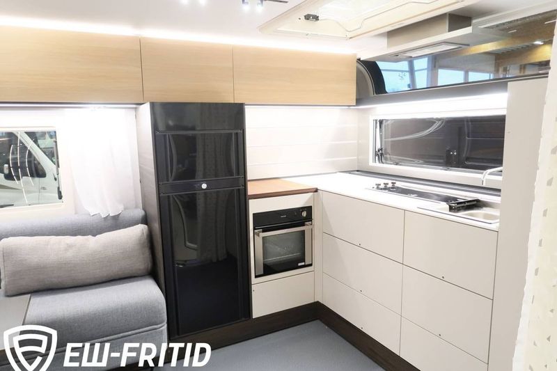 Adria Astella bild 14