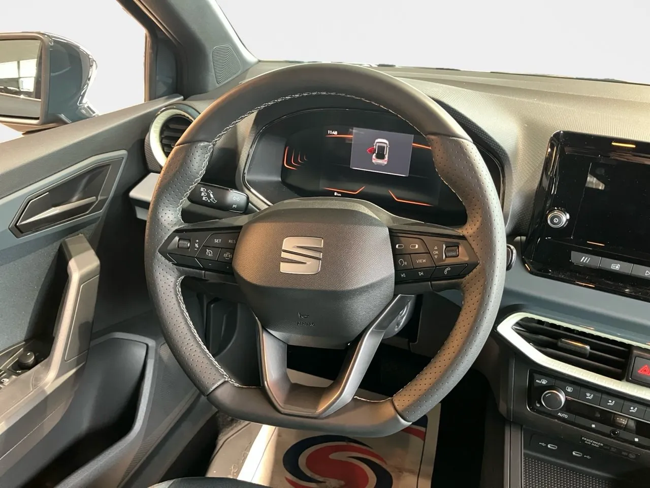 Vehicle image 7