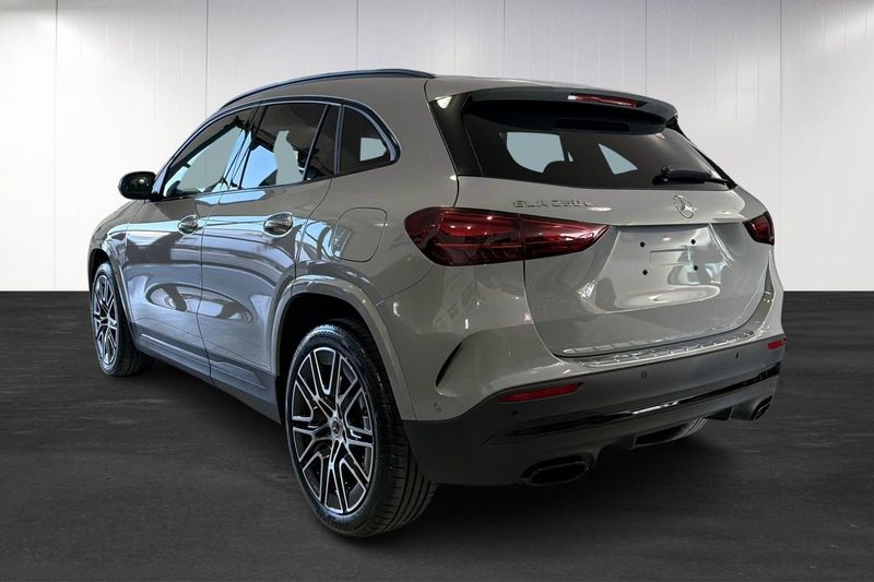Mercedes GLA250 bild 3