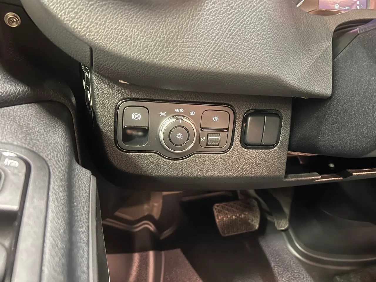 Vehicle image 29