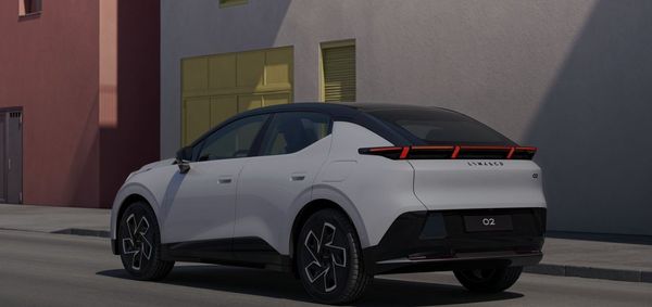 Lynk & Co 02 Core BEV Privatleasing 4595kr inkl vinterhjul & service - 2025