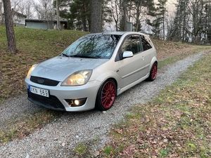Ford Fiesta bild 1